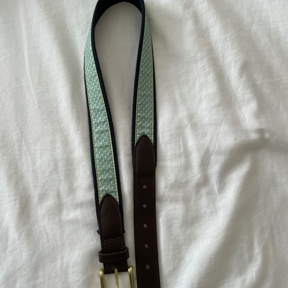 Brand new vineyard vines belt. Never worn